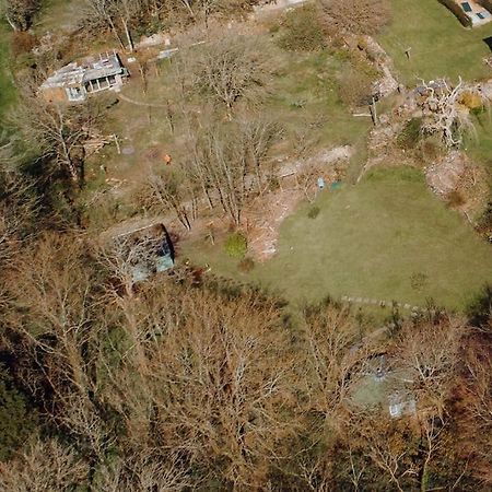 The Roundhouse - Unique Space Nestled In The Trees Begelly Bagian luar foto
